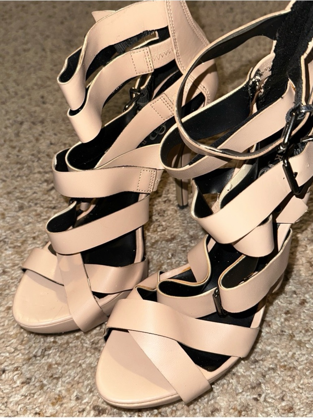 Rock and Republic Women's Beige Strappy Heels